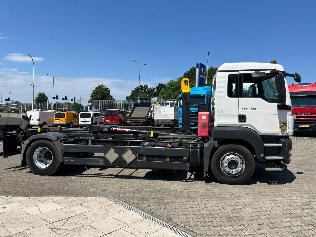 MAN TGS 18.320 / Multilift Joab / BIG Wheelbase - Konttialus/ Vaihtokuormatilat kuorma-auto: kuva MAN TGS 18.320 / Multilift Joab / BIG Wheelbase - Konttialus/ Vaihtokuormatilat kuorma-auto MAN TGS 18.320 / Multilift Joab / BIG Wheelbase - Konttialus/ Vaihtokuormatilat kuorma-auto: kuva MAN TGS 18.320 / Multilift Joab / BIG Wheelbase - Konttialus/ Vaihtokuormatilat kuorma-auto