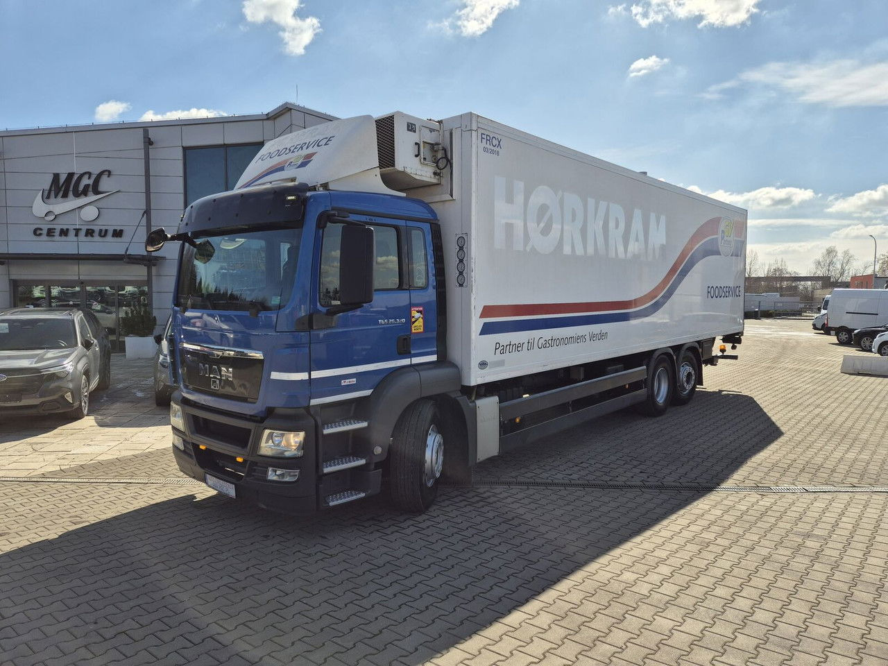 MAN TGS 26.320 24 EP / Technical warranty All Europe Frigoblock/ - Refrigeraattori kuorma-auto: kuva MAN TGS 26.320 24 EP / Technical warranty All Europe Frigoblock/ - Refrigeraattori kuorma-auto MAN TGS 26.320 24 EP / Technical warranty All Europe Frigoblock/ - Refrigeraattori kuorma-auto: kuva MAN TGS 26.320 24 EP / Technical warranty All Europe Frigoblock/ - Refrigeraattori kuorma-auto