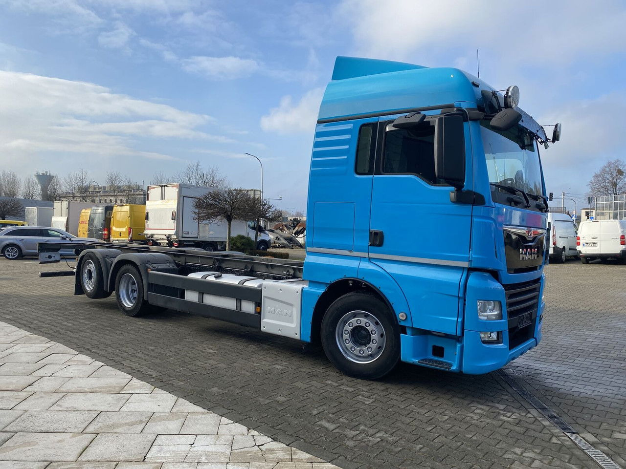 MAN TGX 26.500 /NEW Service AT MAN/ Technical warranty in All Europe - Kuorma-auto alusta: kuva MAN TGX 26.500 /NEW Service AT MAN/ Technical warranty in All Europe - Kuorma-auto alusta MAN TGX 26.500 /NEW Service AT MAN/ Technical warranty in All Europe - Kuorma-auto alusta: kuva MAN TGX 26.500 /NEW Service AT MAN/ Technical warranty in All Europe - Kuorma-auto alusta