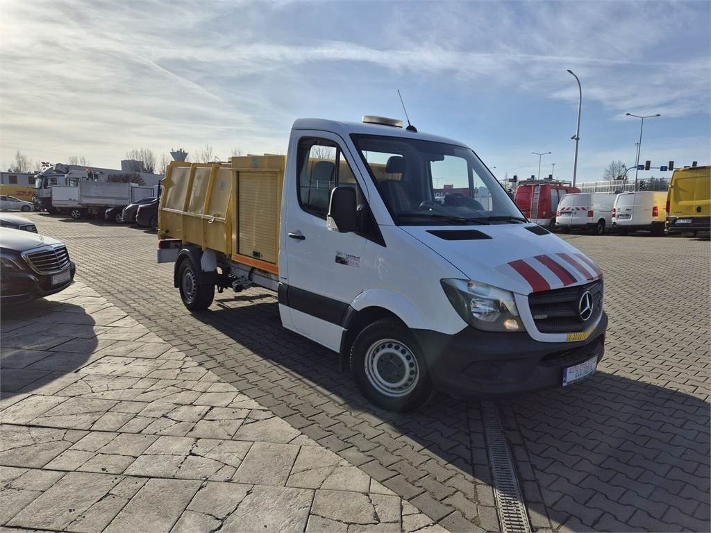 Mercedes-Benz Sprinter 316 CDi Aut. / HUMMEL HU2 / WEBASTO / 1 O - Roska-auto: kuva Mercedes-Benz Sprinter 316 CDi Aut. / HUMMEL HU2 / WEBASTO / 1 O - Roska-auto Mercedes-Benz Sprinter 316 CDi Aut. / HUMMEL HU2 / WEBASTO / 1 O - Roska-auto: kuva Mercedes-Benz Sprinter 316 CDi Aut. / HUMMEL HU2 / WEBASTO / 1 O - Roska-auto