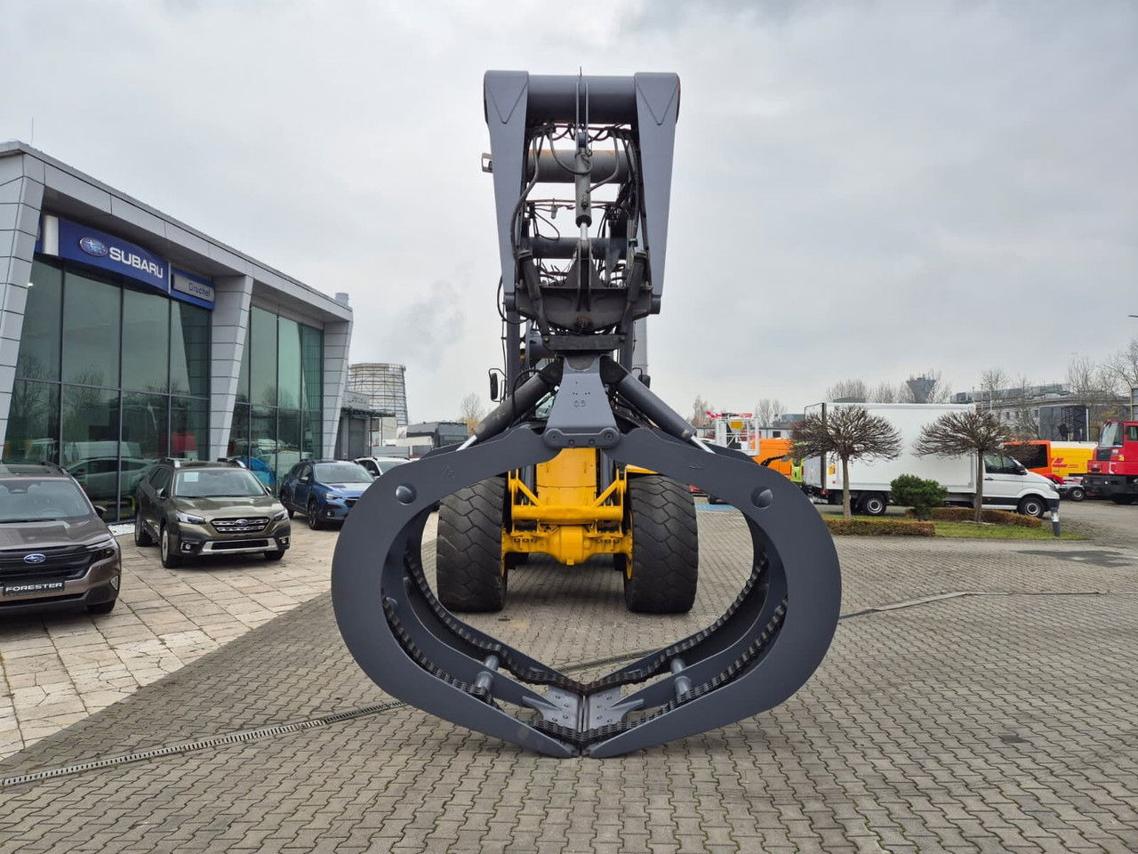 VOLVO L180 E / 4WD / 1 Owner / Wood LOG - Pyöräkuormaaja: kuva VOLVO L180 E / 4WD / 1 Owner / Wood LOG - Pyöräkuormaaja VOLVO L180 E / 4WD / 1 Owner / Wood LOG - Pyöräkuormaaja: kuva VOLVO L180 E / 4WD / 1 Owner / Wood LOG - Pyöräkuormaaja