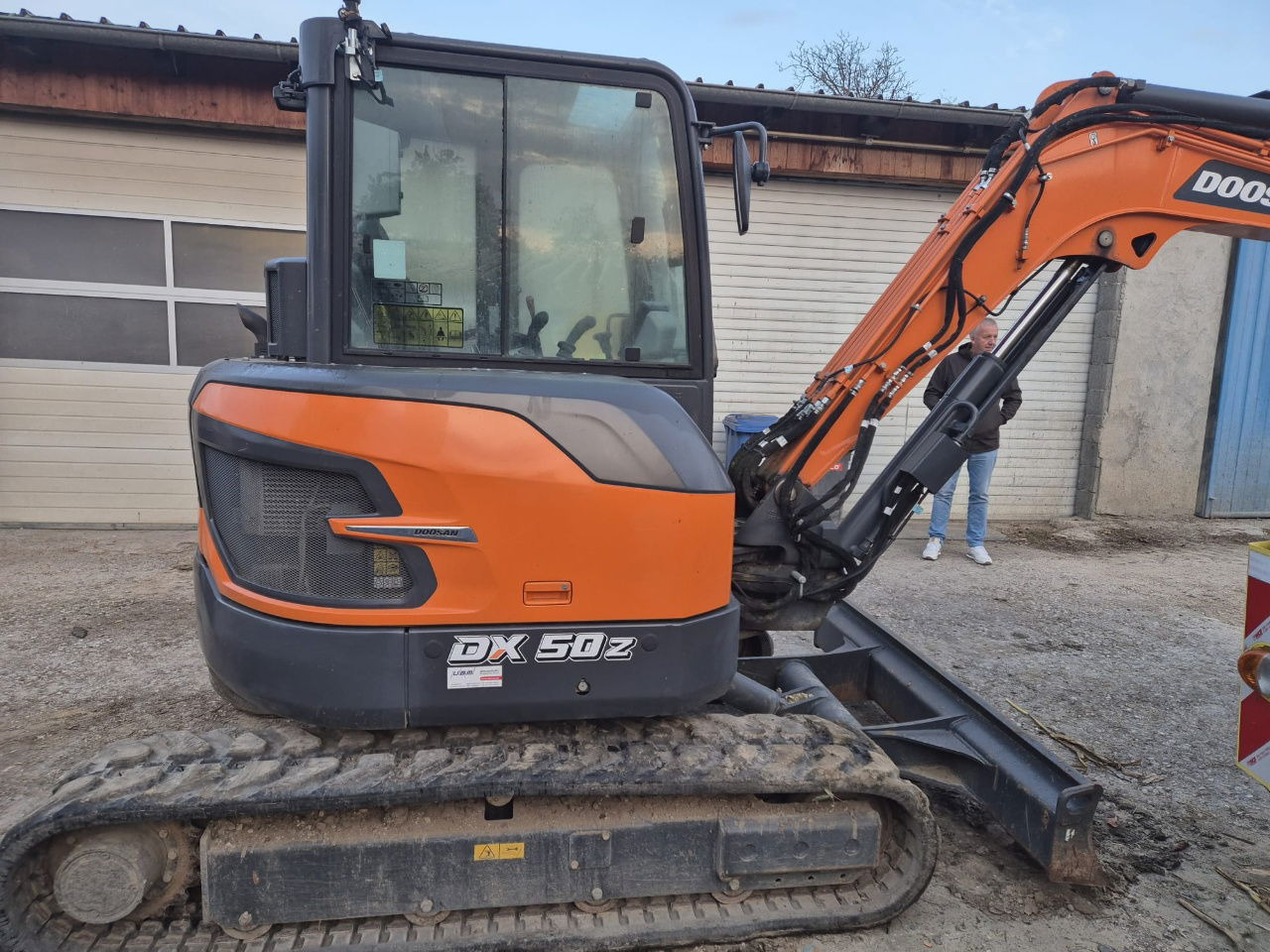 Doosan DX50Z-7 - Powertilt - 2022 Year - 320 Working Hours - Minikuormaaja: kuva  Doosan DX50Z-7 - Powertilt - 2022 Year - 320 Working Hours - Minikuormaaja Doosan DX50Z-7 - Powertilt - 2022 Year - 320 Working Hours - Minikuormaaja: kuva  Doosan DX50Z-7 - Powertilt - 2022 Year - 320 Working Hours - Minikuormaaja