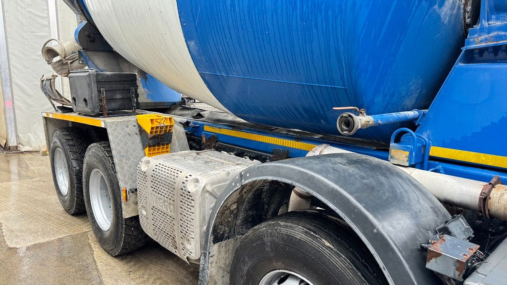 Iveco Trakker AD340TB45 8x4 mixer 9m3 - Betoniauto: kuva Iveco Trakker AD340TB45 8x4 mixer 9m3 - Betoniauto Iveco Trakker AD340TB45 8x4 mixer 9m3 - Betoniauto: kuva Iveco Trakker AD340TB45 8x4 mixer 9m3 - Betoniauto