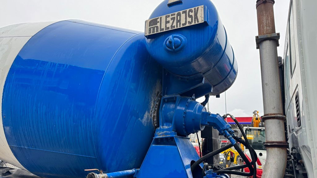 Iveco Trakker AD340TB45 8x4 mixer 9m3 - Betoniauto: kuva Iveco Trakker AD340TB45 8x4 mixer 9m3 - Betoniauto Iveco Trakker AD340TB45 8x4 mixer 9m3 - Betoniauto: kuva Iveco Trakker AD340TB45 8x4 mixer 9m3 - Betoniauto