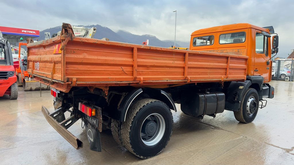MAN 19.463 4x2 tipper - spring - Kippiauto kuorma-auto: kuva MAN 19.463 4x2 tipper - spring - Kippiauto kuorma-auto MAN 19.463 4x2 tipper - spring - Kippiauto kuorma-auto: kuva MAN 19.463 4x2 tipper - spring - Kippiauto kuorma-auto
