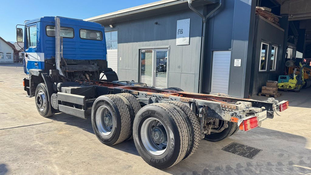 MAN 25.272 6x4 chassis- complete spring - Kuorma-auto alusta: kuva MAN 25.272 6x4 chassis- complete spring - Kuorma-auto alusta MAN 25.272 6x4 chassis- complete spring - Kuorma-auto alusta: kuva MAN 25.272 6x4 chassis- complete spring - Kuorma-auto alusta