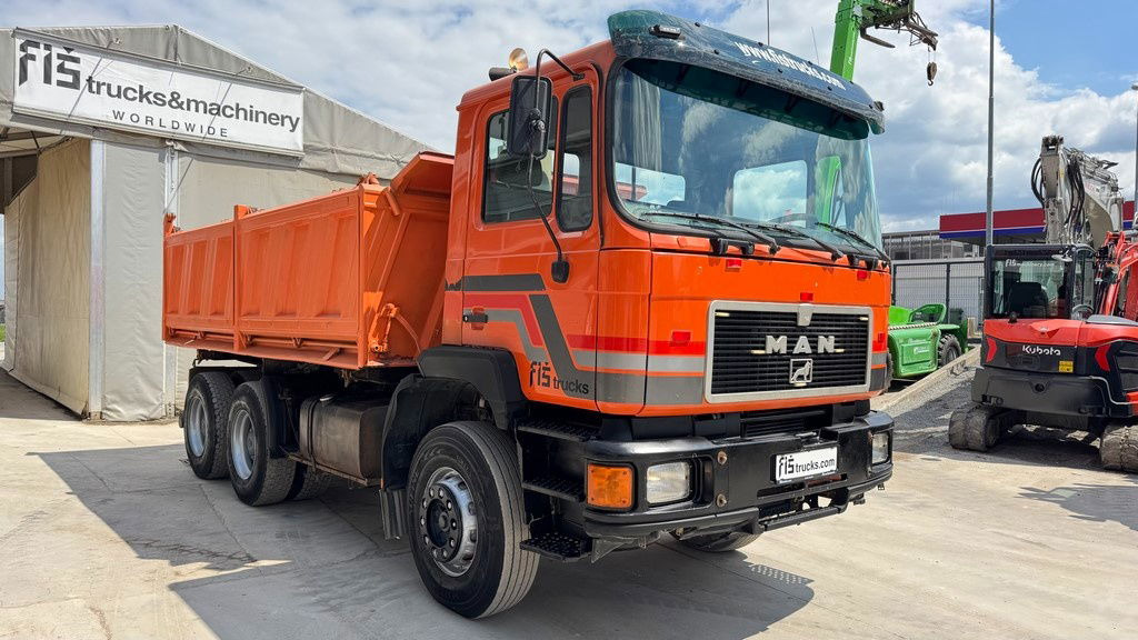 MAN 26.372 6x4 meiller tipper - Kippiauto kuorma-auto: kuva MAN 26.372 6x4 meiller tipper - Kippiauto kuorma-auto MAN 26.372 6x4 meiller tipper - Kippiauto kuorma-auto: kuva MAN 26.372 6x4 meiller tipper - Kippiauto kuorma-auto