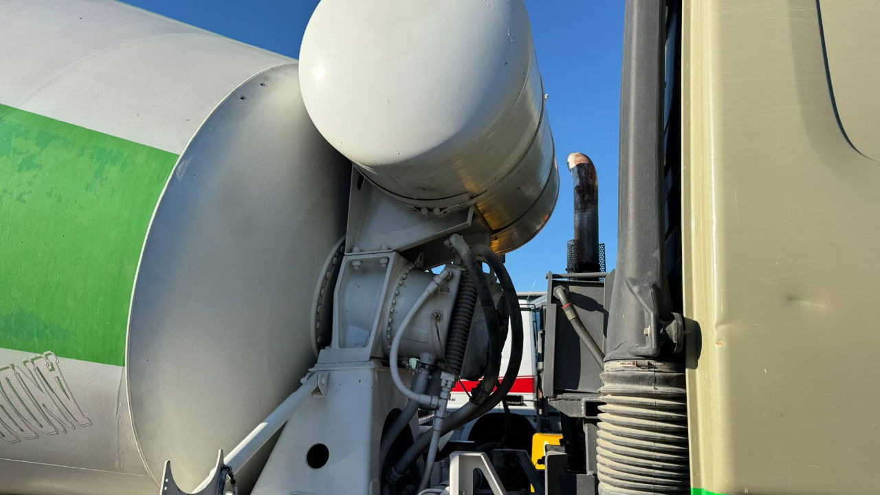Mercedes-Benz Actros 2636 6x4 mixer stetter 7m3 - Betoniauto: kuva Mercedes-Benz Actros 2636 6x4 mixer stetter 7m3 - Betoniauto Mercedes-Benz Actros 2636 6x4 mixer stetter 7m3 - Betoniauto: kuva Mercedes-Benz Actros 2636 6x4 mixer stetter 7m3 - Betoniauto