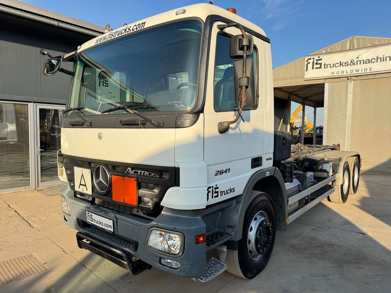 Mercedes-Benz Actros 2641 6x4 hiab abroll tipper - spring complete - Konttialus/ Vaihtokuormatilat kuorma-auto: kuva Mercedes-Benz Actros 2641 6x4 hiab abroll tipper - spring complete - Konttialus/ Vaihtokuormatilat kuorma-auto Mercedes-Benz Actros 2641 6x4 hiab abroll tipper - spring complete - Konttialus/ Vaihtokuormatilat kuorma-auto: kuva Mercedes-Benz Actros 2641 6x4 hiab abroll tipper - spring complete - Konttialus/ Vaihtokuormatilat kuorma-auto