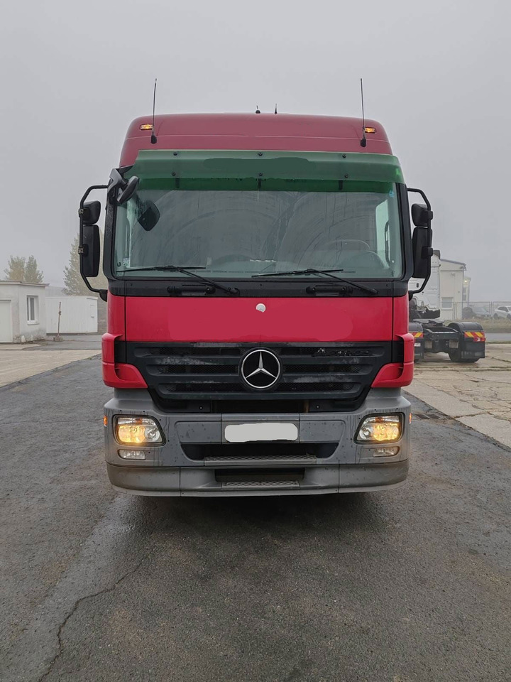 Mercedes-Benz Actros 2644L 6X4 stake body - Palfinger crane PK18500 - Lava-kuorma-auto: kuva Mercedes-Benz Actros 2644L 6X4 stake body - Palfinger crane PK18500 - Lava-kuorma-auto Mercedes-Benz Actros 2644L 6X4 stake body - Palfinger crane PK18500 - Lava-kuorma-auto: kuva Mercedes-Benz Actros 2644L 6X4 stake body - Palfinger crane PK18500 - Lava-kuorma-auto