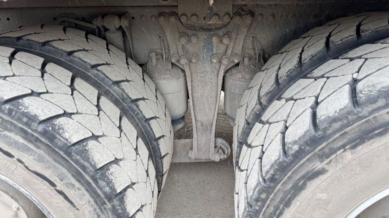 Leasing  Mercedes-Benz Actros 2655 6x4 meiller bordmatic tipper - retarder - V8 Mercedes-Benz Actros 2655 6x4 meiller bordmatic tipper - retarder - V8: kuva Leasing  Mercedes-Benz Actros 2655 6x4 meiller bordmatic tipper - retarder - V8 Mercedes-Benz Actros 2655 6x4 meiller bordmatic tipper - retarder - V8