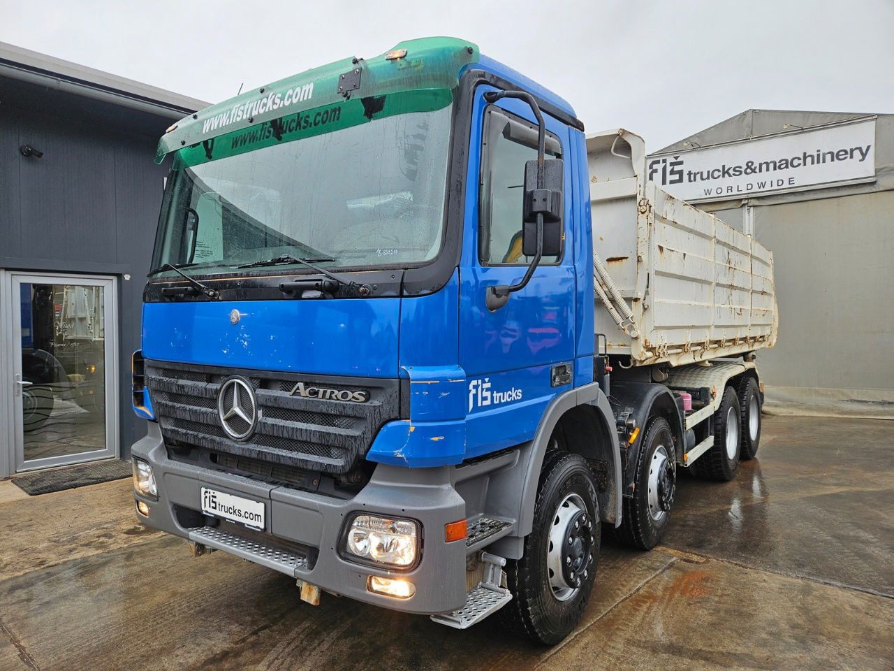 Mercedes-Benz Actros 3241 8x4 3 sided tipper - full spring - Kippiauto kuorma-auto: kuva Mercedes-Benz Actros 3241 8x4 3 sided tipper - full spring - Kippiauto kuorma-auto Mercedes-Benz Actros 3241 8x4 3 sided tipper - full spring - Kippiauto kuorma-auto: kuva Mercedes-Benz Actros 3241 8x4 3 sided tipper - full spring - Kippiauto kuorma-auto