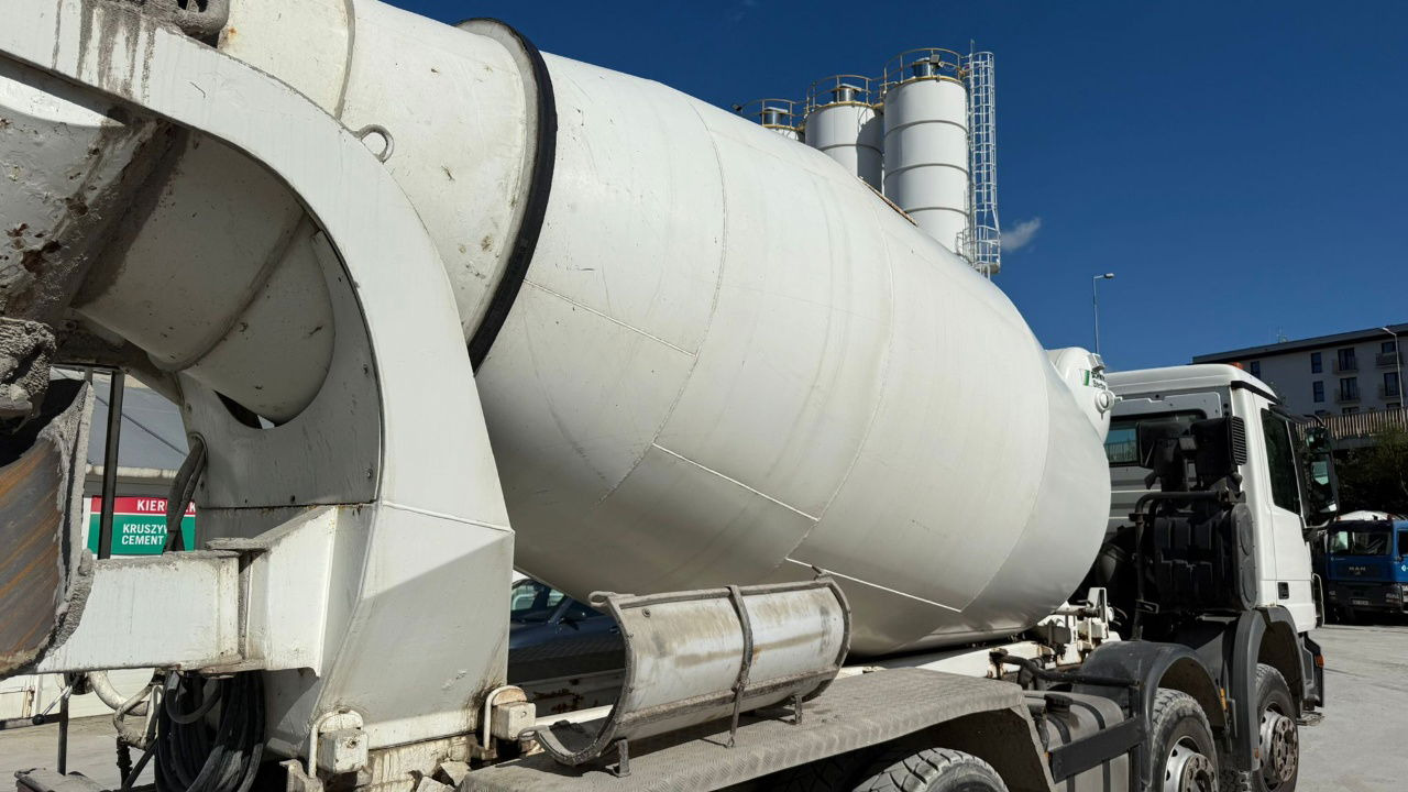 Mercedes-Benz Actros 3532 8x4 beton Schwing mixer 10m3 - Betoniauto: kuva Mercedes-Benz Actros 3532 8x4 beton Schwing mixer 10m3 - Betoniauto Mercedes-Benz Actros 3532 8x4 beton Schwing mixer 10m3 - Betoniauto: kuva Mercedes-Benz Actros 3532 8x4 beton Schwing mixer 10m3 - Betoniauto