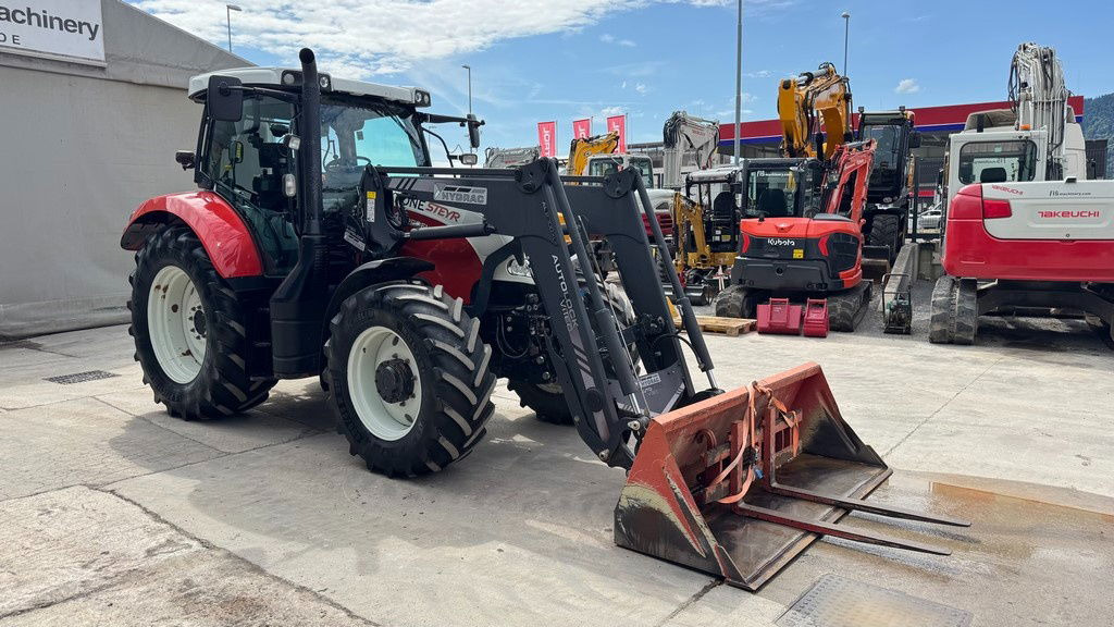 Steyr 6140 Profi 4x4 aut. arm + bucket - Traktori: kuva Steyr 6140 Profi 4x4 aut. arm + bucket - Traktori Steyr 6140 Profi 4x4 aut. arm + bucket - Traktori: kuva Steyr 6140 Profi 4x4 aut. arm + bucket - Traktori