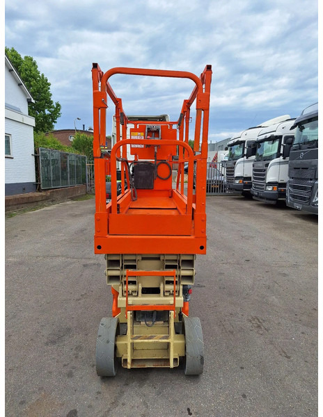 JLG 2030 ES - Saksilava: kuva JLG 2030 ES - Saksilava JLG 2030 ES - Saksilava: kuva JLG 2030 ES - Saksilava