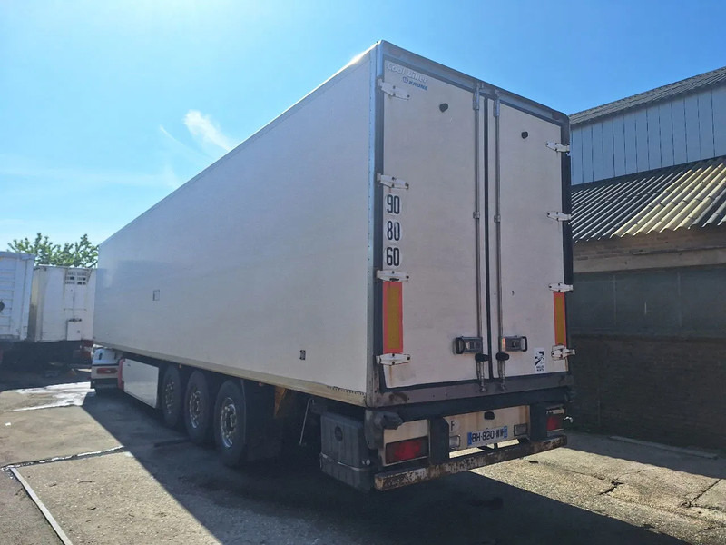 Krone SD*27/B - Refrigeraattori puoliperävaunu: kuva Krone SD*27/B - Refrigeraattori puoliperävaunu Krone SD*27/B - Refrigeraattori puoliperävaunu: kuva Krone SD*27/B - Refrigeraattori puoliperävaunu