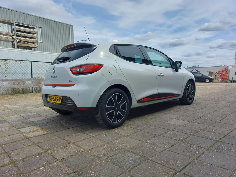 Renault Clio Clio 0.9 TCE - Viistoperä: kuva Renault Clio Clio 0.9 TCE - Viistoperä Renault Clio Clio 0.9 TCE - Viistoperä: kuva Renault Clio Clio 0.9 TCE - Viistoperä