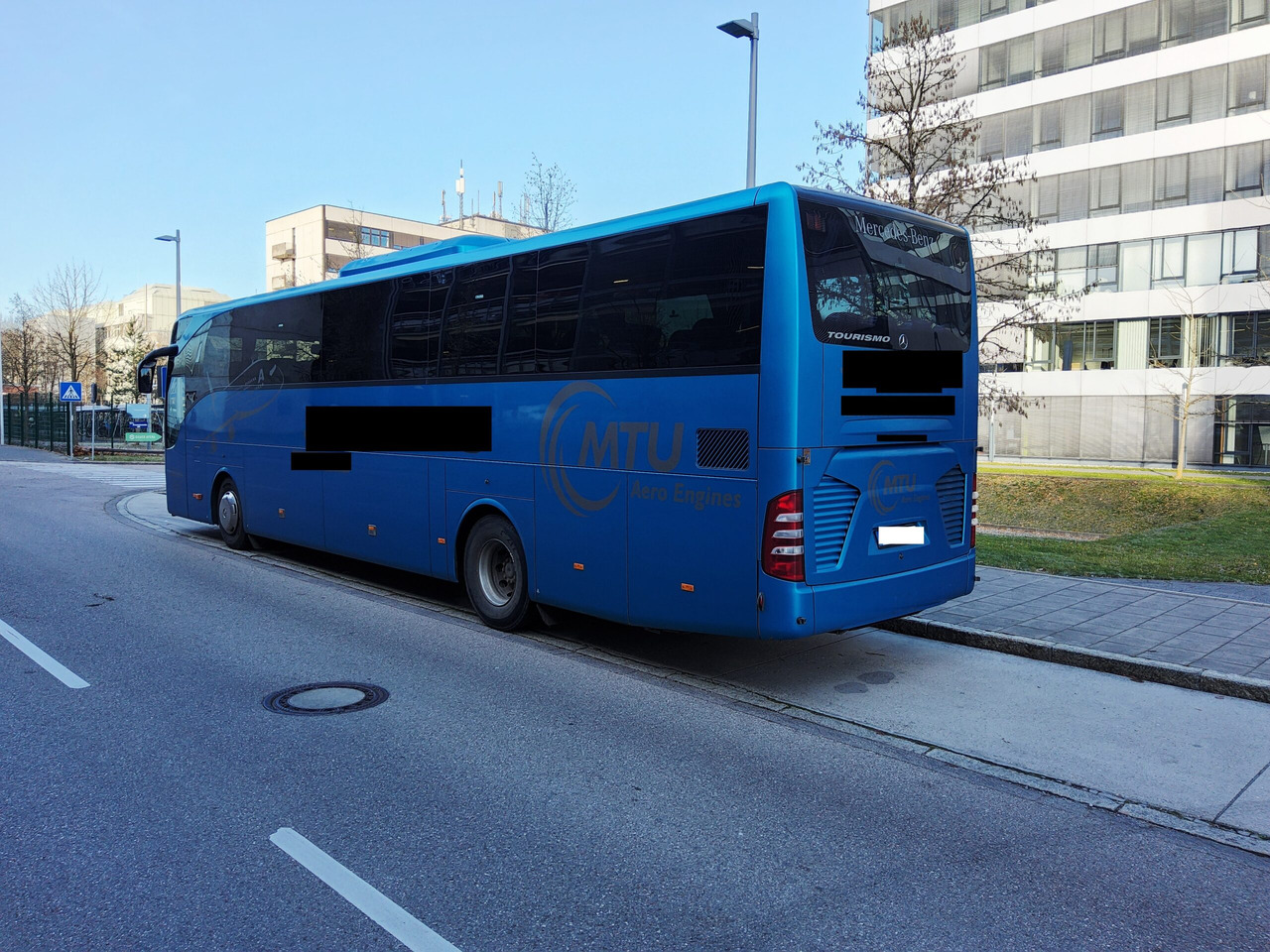 Mercedes Benz Tourismo 15 RHD 56 Sitze / kein WC / großer Kofferraum - Turistibussi: kuva Mercedes Benz Tourismo 15 RHD 56 Sitze / kein WC / großer Kofferraum - Turistibussi Mercedes Benz Tourismo 15 RHD 56 Sitze / kein WC / großer Kofferraum - Turistibussi: kuva Mercedes Benz Tourismo 15 RHD 56 Sitze / kein WC / großer Kofferraum - Turistibussi