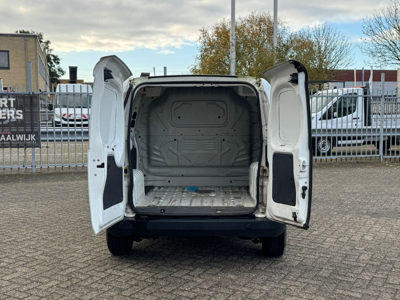 Citroën Nemo 1.4 HDI - Pieni pakettiauto: kuva Citroën Nemo 1.4 HDI - Pieni pakettiauto Citroën Nemo 1.4 HDI - Pieni pakettiauto: kuva Citroën Nemo 1.4 HDI - Pieni pakettiauto