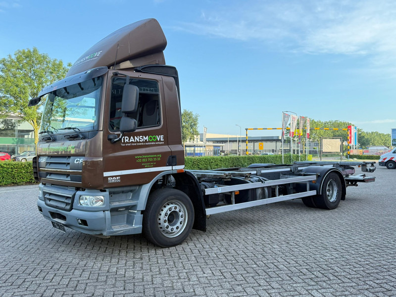 DAF CF65 220 - Konttialus/ Vaihtokuormatilat kuorma-auto: kuva DAF CF65 220 - Konttialus/ Vaihtokuormatilat kuorma-auto DAF CF65 220 - Konttialus/ Vaihtokuormatilat kuorma-auto: kuva DAF CF65 220 - Konttialus/ Vaihtokuormatilat kuorma-auto