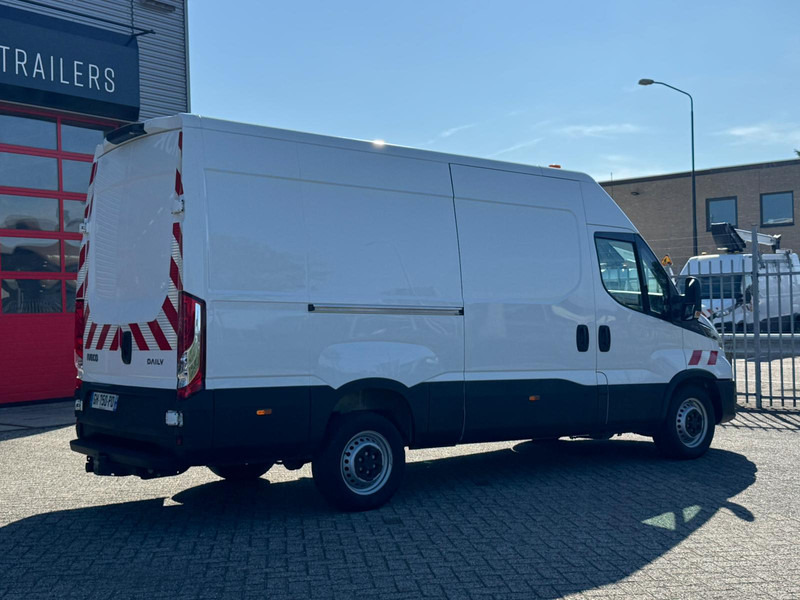 Iveco Daily 35S14 Voice Alicia Spraakassistent Voice - Pakettiauto: kuva Iveco Daily 35S14 Voice Alicia Spraakassistent Voice - Pakettiauto Iveco Daily 35S14 Voice Alicia Spraakassistent Voice - Pakettiauto: kuva Iveco Daily 35S14 Voice Alicia Spraakassistent Voice - Pakettiauto