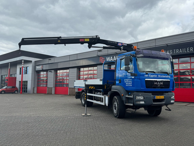 MAN TGM 18-290 4x4 Kraan met Open laadbak HMF Kraan 13 T - Nosturiauto: kuva MAN TGM 18-290 4x4 Kraan met Open laadbak HMF Kraan 13 T - Nosturiauto MAN TGM 18-290 4x4 Kraan met Open laadbak HMF Kraan 13 T - Nosturiauto: kuva MAN TGM 18-290 4x4 Kraan met Open laadbak HMF Kraan 13 T - Nosturiauto