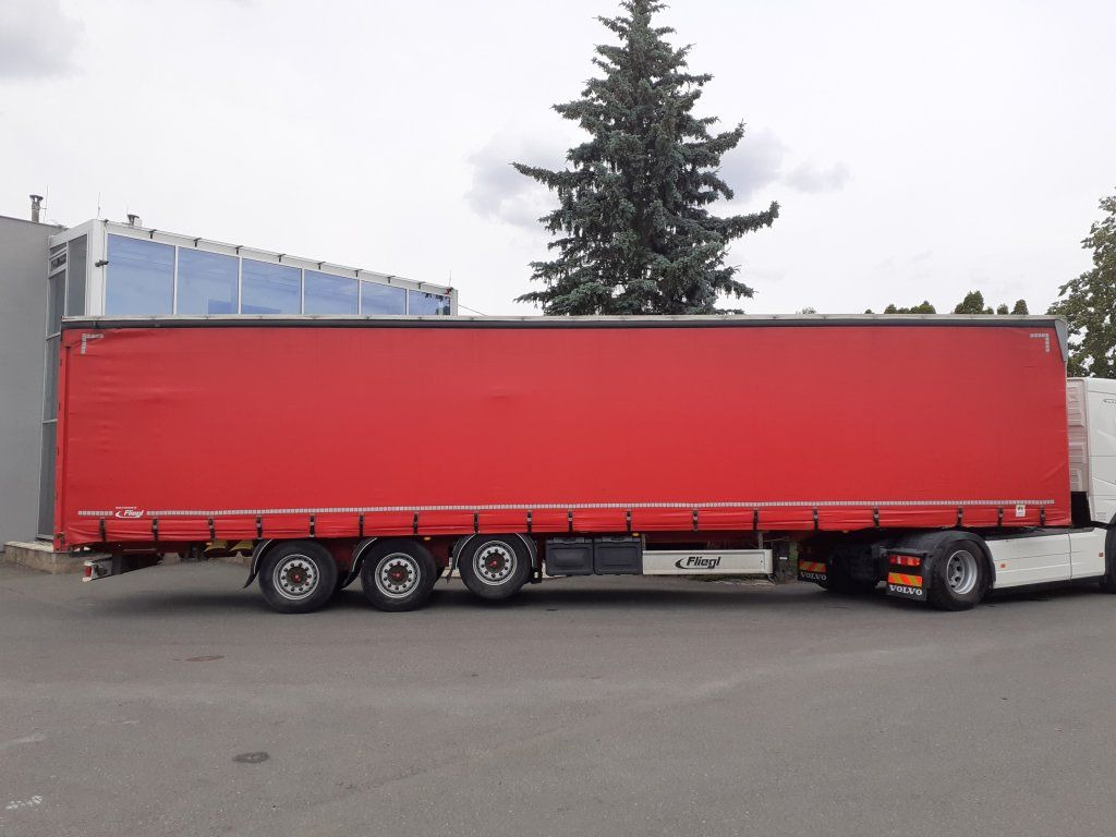 Fliegl SDS 390 Maxirunner (Varios) - Pressukapellipuoliperävaunu: kuva Fliegl SDS 390 Maxirunner (Varios) - Pressukapellipuoliperävaunu Fliegl SDS 390 Maxirunner (Varios) - Pressukapellipuoliperävaunu: kuva Fliegl SDS 390 Maxirunner (Varios) - Pressukapellipuoliperävaunu