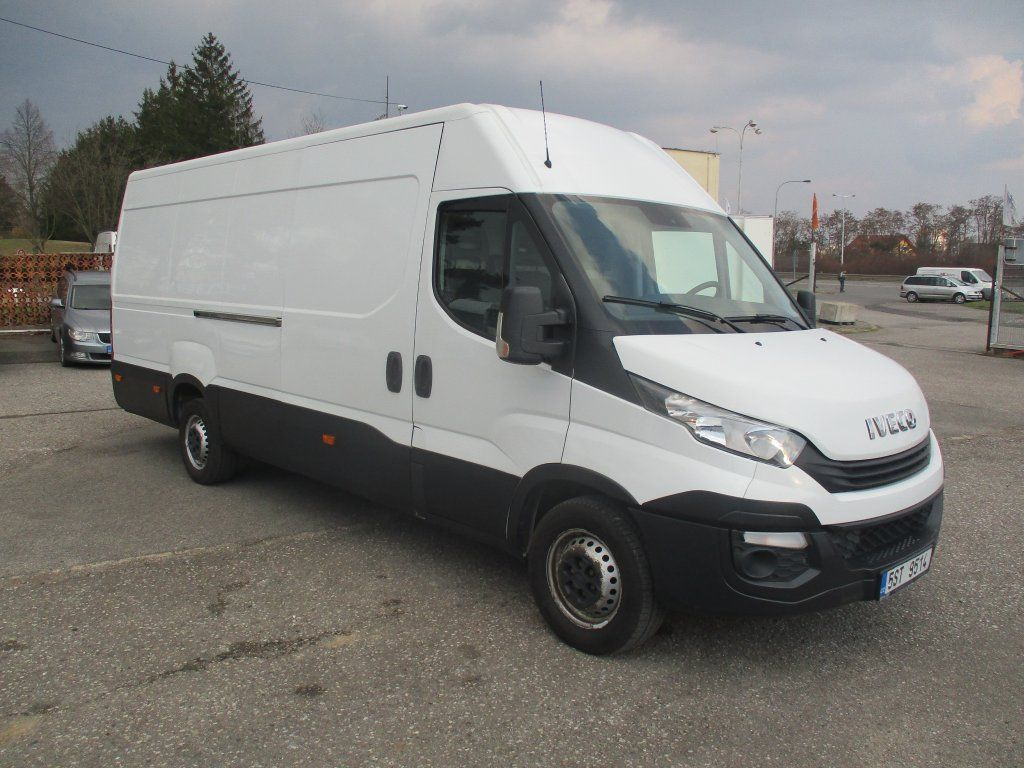 Iveco 35S16 MAXI - Pakettiauto: kuva Iveco 35S16 MAXI - Pakettiauto Iveco 35S16 MAXI - Pakettiauto: kuva Iveco 35S16 MAXI - Pakettiauto