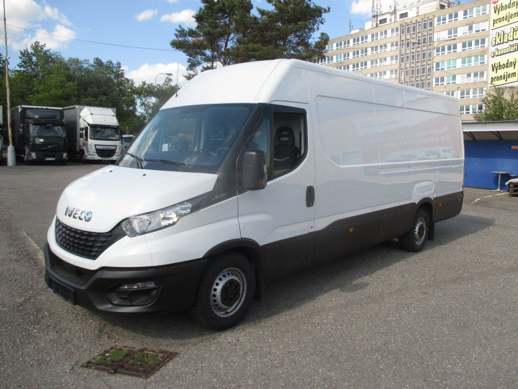 Iveco Daily 35S16 - Pakettiauto: kuva  Iveco Daily 35S16 - Pakettiauto Iveco Daily 35S16 - Pakettiauto: kuva  Iveco Daily 35S16 - Pakettiauto