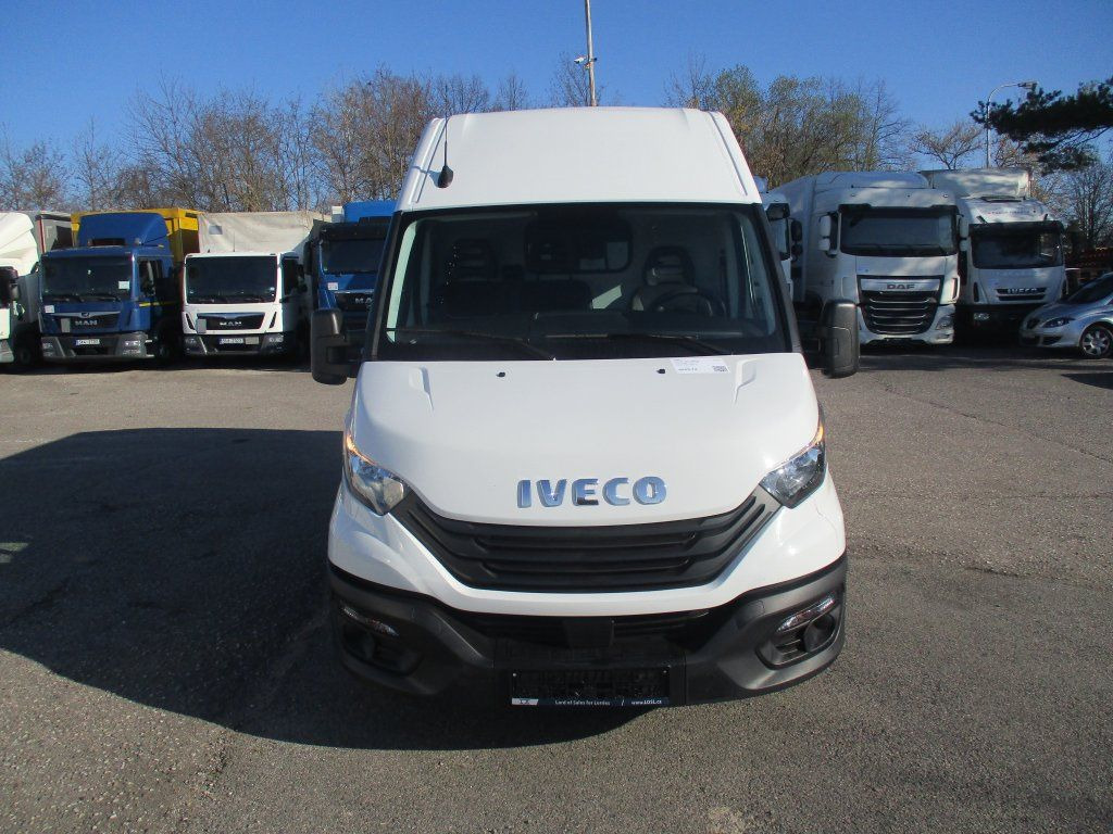 Iveco Daily 35S16 - Pakettiauto: kuva  Iveco Daily 35S16 - Pakettiauto Iveco Daily 35S16 - Pakettiauto: kuva  Iveco Daily 35S16 - Pakettiauto