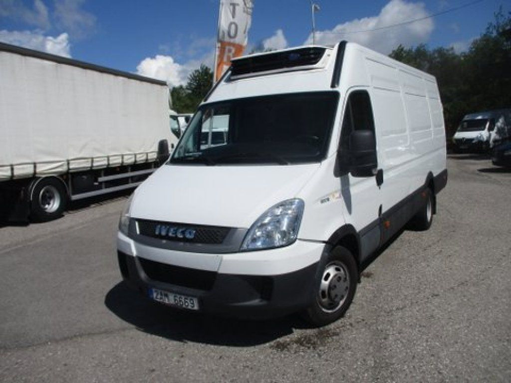 Iveco Daily 50C15 Carrier 350 - Kylmäauto: kuva Iveco Daily 50C15 Carrier 350 - Kylmäauto Iveco Daily 50C15 Carrier 350 - Kylmäauto: kuva Iveco Daily 50C15 Carrier 350 - Kylmäauto
