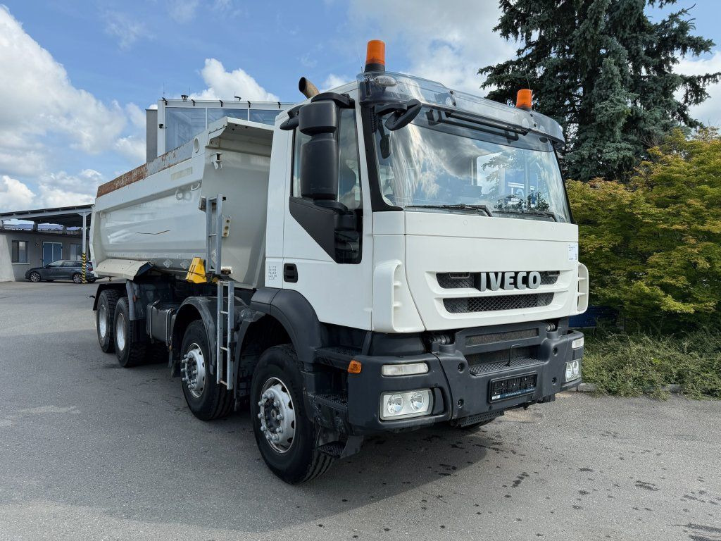 Iveco Trakker 410 S1 8x4 - Kippiauto kuorma-auto: kuva Iveco Trakker 410 S1 8x4 - Kippiauto kuorma-auto Iveco Trakker 410 S1 8x4 - Kippiauto kuorma-auto: kuva Iveco Trakker 410 S1 8x4 - Kippiauto kuorma-auto