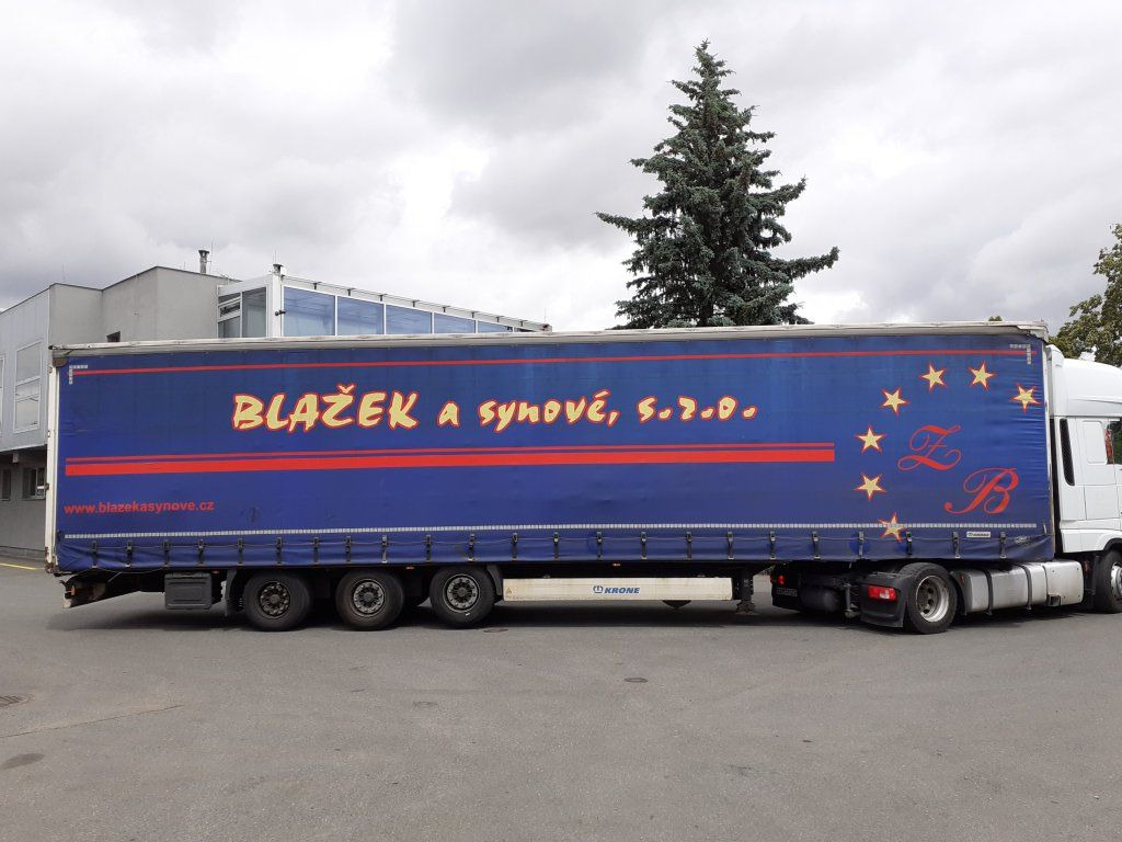 Krone SD MEGA/lowdeck - Pressukapellipuoliperävaunu: kuva Krone SD MEGA/lowdeck - Pressukapellipuoliperävaunu Krone SD MEGA/lowdeck - Pressukapellipuoliperävaunu: kuva Krone SD MEGA/lowdeck - Pressukapellipuoliperävaunu
