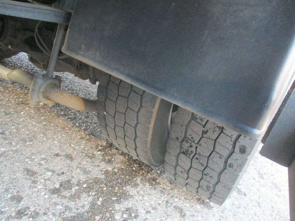 Pressukapelli kuorma-auto MAN TGL 12.220: kuva Pressukapelli kuorma-auto MAN TGL 12.220