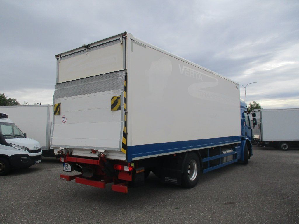 Renault D18, 320 - Umpikori kuorma-auto: kuva Renault D18, 320 - Umpikori kuorma-auto Renault D18, 320 - Umpikori kuorma-auto: kuva Renault D18, 320 - Umpikori kuorma-auto