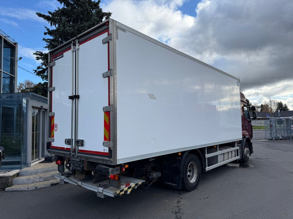 Renault Premium 460 - Refrigeraattori kuorma-auto: kuva Renault Premium 460 - Refrigeraattori kuorma-auto Renault Premium 460 - Refrigeraattori kuorma-auto: kuva Renault Premium 460 - Refrigeraattori kuorma-auto