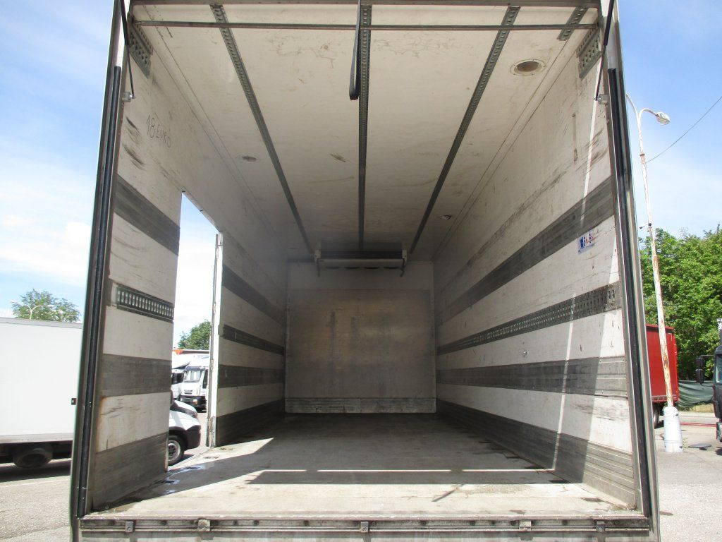 Renault Premium 460 - Refrigeraattori kuorma-auto: kuva Renault Premium 460 - Refrigeraattori kuorma-auto Renault Premium 460 - Refrigeraattori kuorma-auto: kuva Renault Premium 460 - Refrigeraattori kuorma-auto