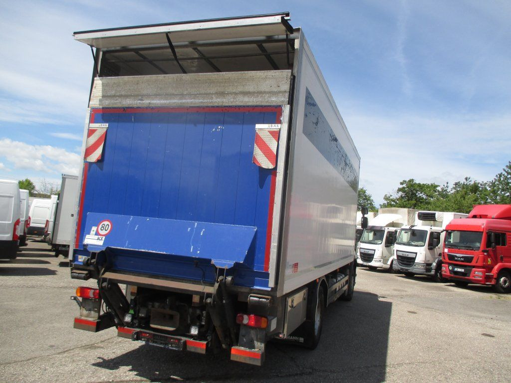 Renault Premium 460 - Refrigeraattori kuorma-auto: kuva Renault Premium 460 - Refrigeraattori kuorma-auto Renault Premium 460 - Refrigeraattori kuorma-auto: kuva Renault Premium 460 - Refrigeraattori kuorma-auto