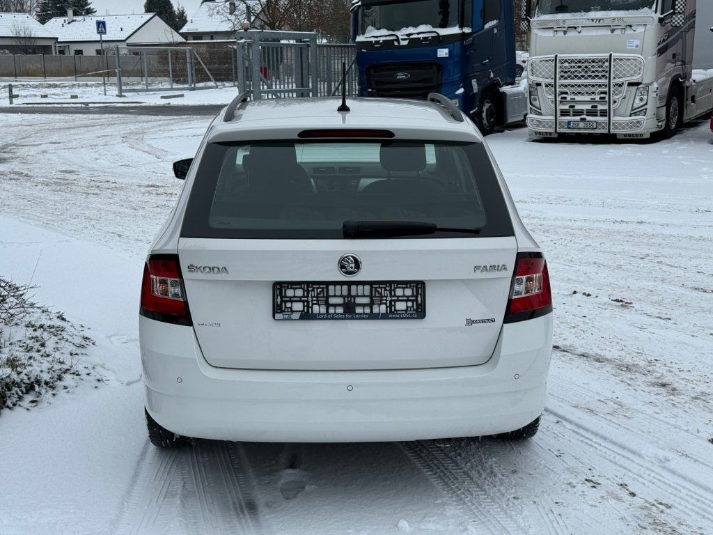 Skoda 1,4TDi kombi - Farmari: kuva Skoda 1,4TDi kombi - Farmari Skoda 1,4TDi kombi - Farmari: kuva Skoda 1,4TDi kombi - Farmari