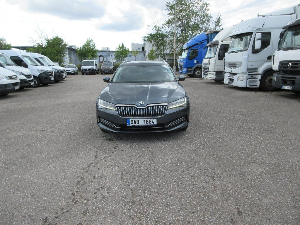 Skoda 2.0 Tdi Style - Farmari: kuva Skoda 2.0 Tdi Style - Farmari Skoda 2.0 Tdi Style - Farmari: kuva Skoda 2.0 Tdi Style - Farmari