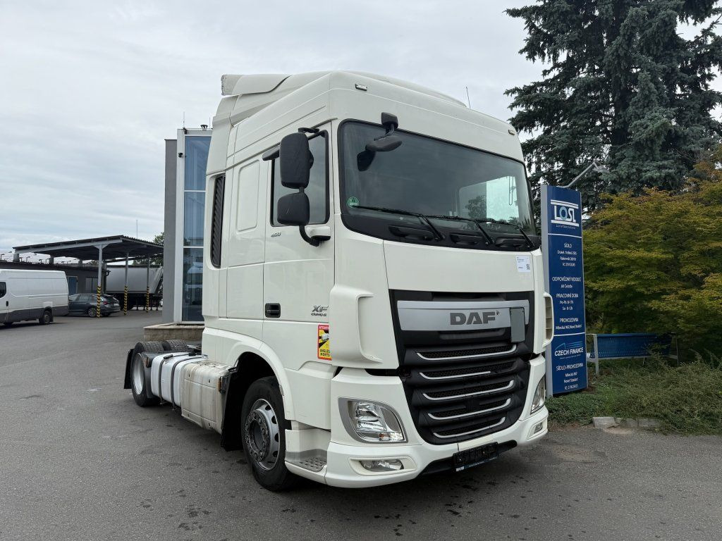 DAF XF460 EURO 6 MEGA/lowdeck - Vetopöytäauto: kuva DAF XF460 EURO 6 MEGA/lowdeck - Vetopöytäauto DAF XF460 EURO 6 MEGA/lowdeck - Vetopöytäauto: kuva DAF XF460 EURO 6 MEGA/lowdeck - Vetopöytäauto