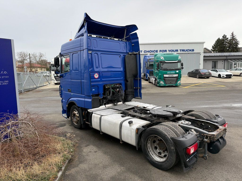 DAF XF460 EURO 6 MEGA/lowdeck - Vetopöytäauto: kuva DAF XF460 EURO 6 MEGA/lowdeck - Vetopöytäauto DAF XF460 EURO 6 MEGA/lowdeck - Vetopöytäauto: kuva DAF XF460 EURO 6 MEGA/lowdeck - Vetopöytäauto