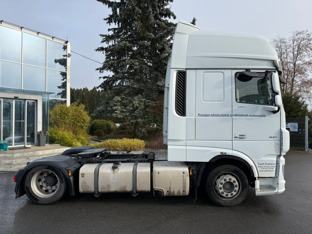 DAF XF480 Superspacecab SSC lowdeck - Vetopöytäauto: kuva DAF XF480 Superspacecab SSC lowdeck - Vetopöytäauto DAF XF480 Superspacecab SSC lowdeck - Vetopöytäauto: kuva DAF XF480 Superspacecab SSC lowdeck - Vetopöytäauto