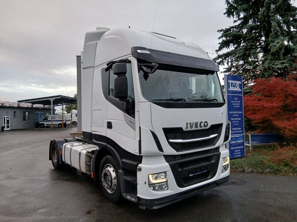 Iveco 480 Hi-Way EURO 6 - Vetopöytäauto: kuva  Iveco 480 Hi-Way EURO 6 - Vetopöytäauto Iveco 480 Hi-Way EURO 6 - Vetopöytäauto: kuva  Iveco 480 Hi-Way EURO 6 - Vetopöytäauto
