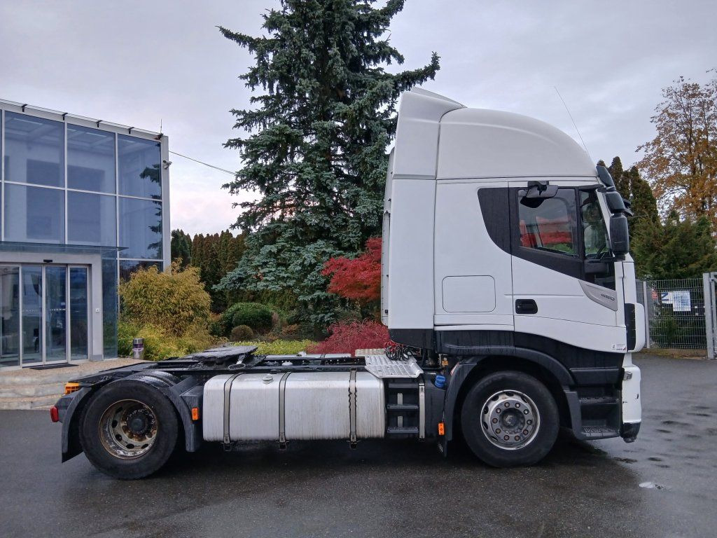 Iveco 480 Hi-Way EURO 6 - Vetopöytäauto: kuva  Iveco 480 Hi-Way EURO 6 - Vetopöytäauto Iveco 480 Hi-Way EURO 6 - Vetopöytäauto: kuva  Iveco 480 Hi-Way EURO 6 - Vetopöytäauto