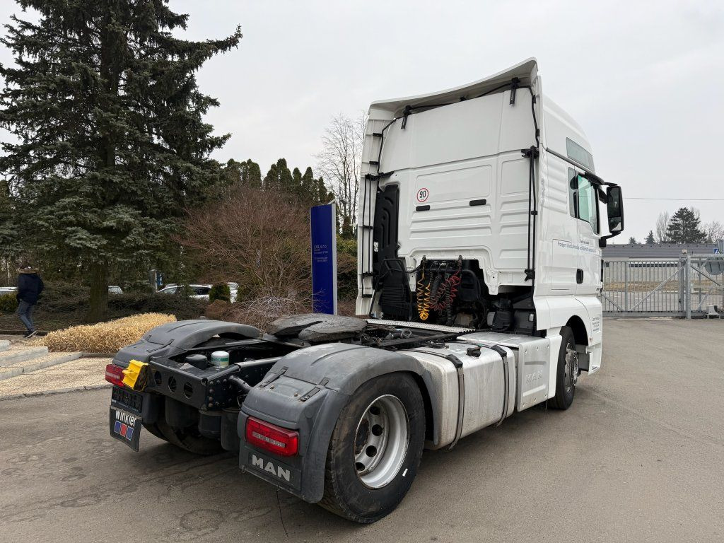 MAN TGX18.460 EURO 6 festsitzender Motor - Vetopöytäauto: kuva MAN TGX18.460 EURO 6 festsitzender Motor - Vetopöytäauto MAN TGX18.460 EURO 6 festsitzender Motor - Vetopöytäauto: kuva MAN TGX18.460 EURO 6 festsitzender Motor - Vetopöytäauto