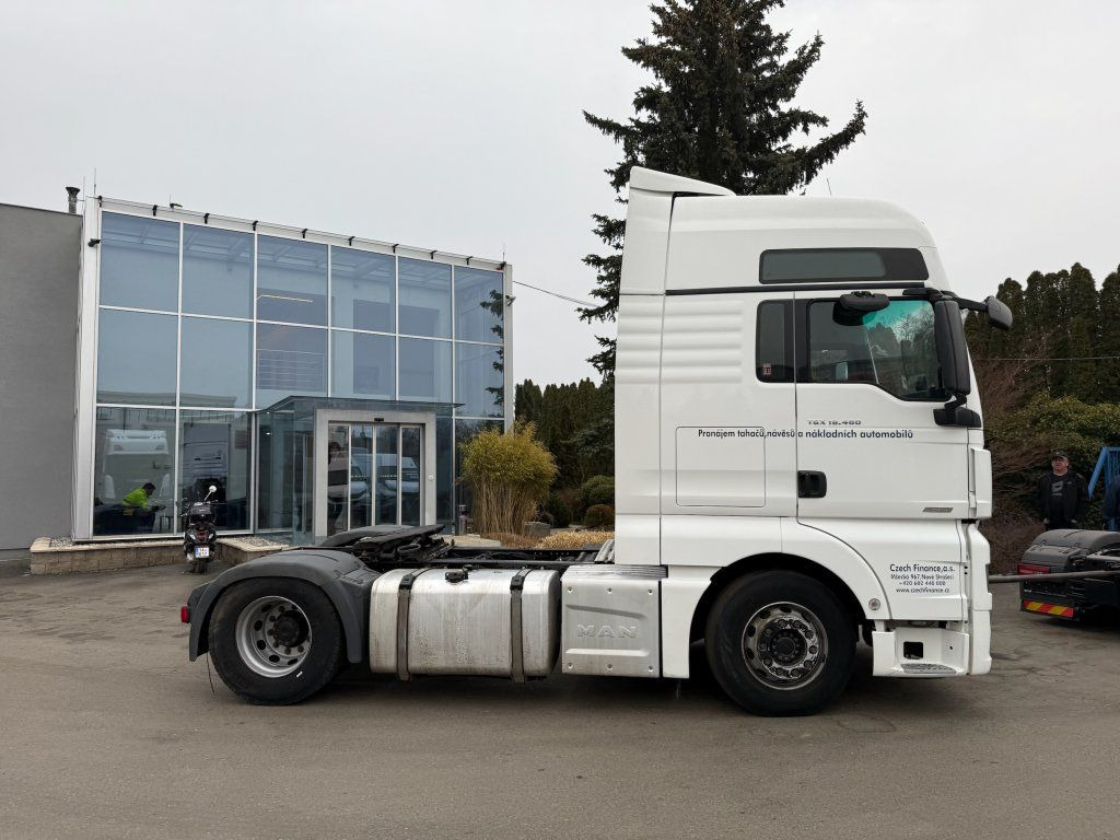 MAN TGX18.460 EURO 6 festsitzender Motor - Vetopöytäauto: kuva MAN TGX18.460 EURO 6 festsitzender Motor - Vetopöytäauto MAN TGX18.460 EURO 6 festsitzender Motor - Vetopöytäauto: kuva MAN TGX18.460 EURO 6 festsitzender Motor - Vetopöytäauto