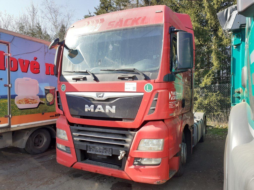 MAN TGX18.460 XLX Motorschaden/engine damage - Vetopöytäauto: kuva MAN TGX18.460 XLX Motorschaden/engine damage - Vetopöytäauto MAN TGX18.460 XLX Motorschaden/engine damage - Vetopöytäauto: kuva MAN TGX18.460 XLX Motorschaden/engine damage - Vetopöytäauto
