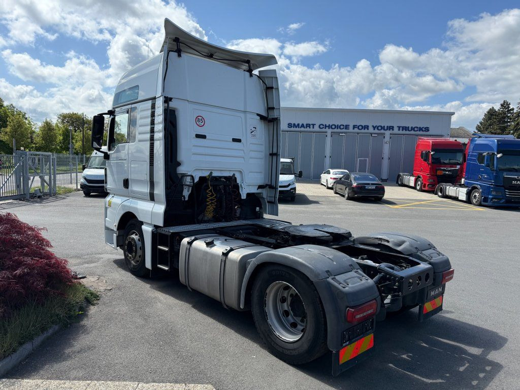 MAN TGX18.460 XXL EURO 6 - Vetopöytäauto: kuva MAN TGX18.460 XXL EURO 6 - Vetopöytäauto MAN TGX18.460 XXL EURO 6 - Vetopöytäauto: kuva MAN TGX18.460 XXL EURO 6 - Vetopöytäauto