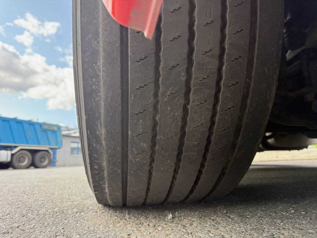Vetopöytäauto MAN TGX18.510 EURO 6 Retarder: kuva Vetopöytäauto MAN TGX18.510 EURO 6 Retarder Vetopöytäauto MAN TGX18.510 EURO 6 Retarder: kuva Vetopöytäauto MAN TGX18.510 EURO 6 Retarder